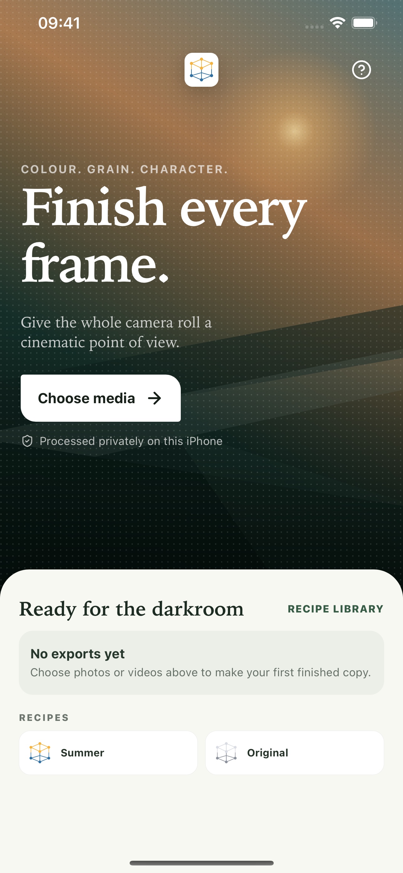 Looks home screen with Choose media and saved recipes.